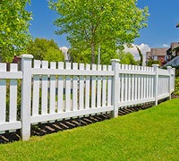 Garden Fence Maintenance 1111973 Image 0