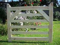 Royston wooden gates 1129329 Image 3